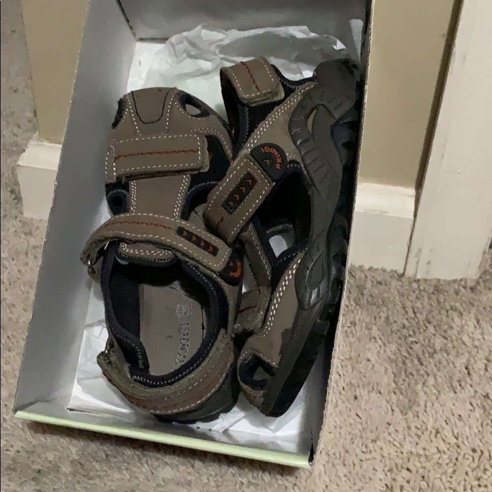 Boys sandals